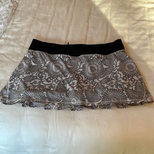 Lululemon Size 10 skort